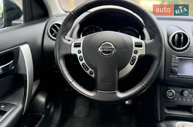 Позашляховик / Кросовер Nissan Qashqai 2010 в 