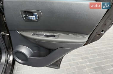 Позашляховик / Кросовер Nissan Qashqai 2010 в 