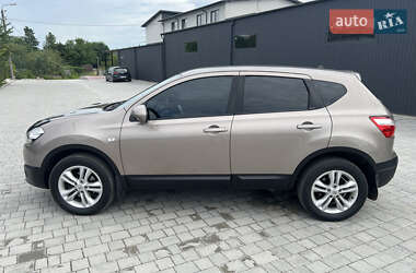 Позашляховик / Кросовер Nissan Qashqai 2011 в 