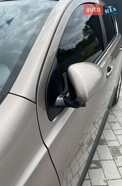 Позашляховик / Кросовер Nissan Qashqai 2011 в 