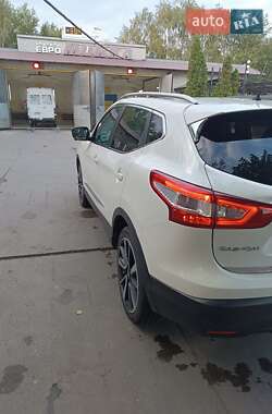 Внедорожник / Кроссовер Nissan Qashqai 2013 в 