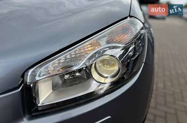 Позашляховик / Кросовер Nissan Qashqai 2011 в 