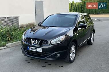 Внедорожник / Кроссовер Nissan Qashqai 2012 в 
