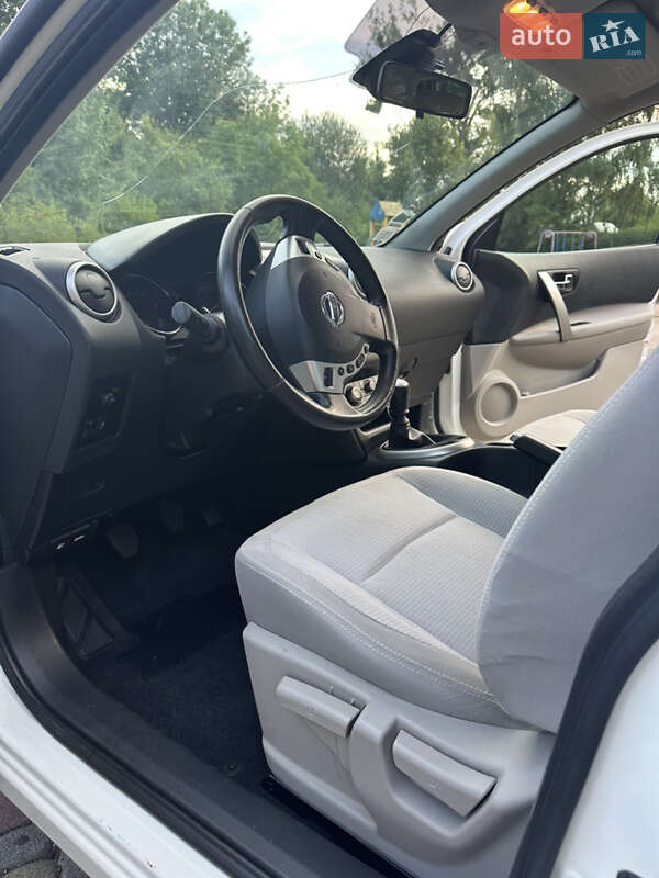 Внедорожник / Кроссовер Nissan Qashqai 2010 в Львове