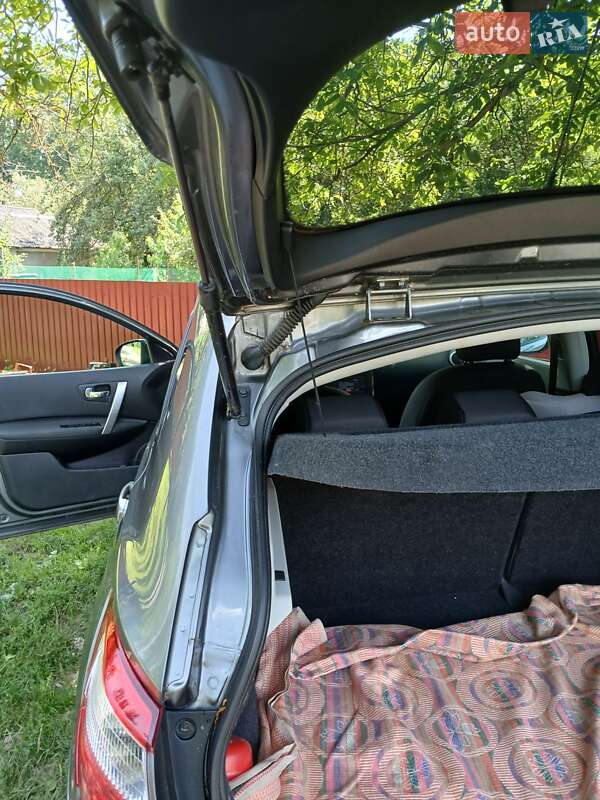 Внедорожник / Кроссовер Nissan Qashqai 2011 в Хмельницком