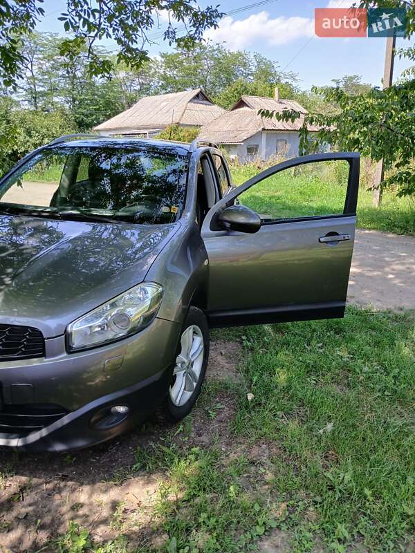 Внедорожник / Кроссовер Nissan Qashqai 2011 в Хмельницком