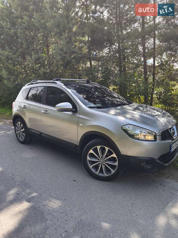 Позашляховик / Кросовер Nissan Qashqai 2010 в Тернополі