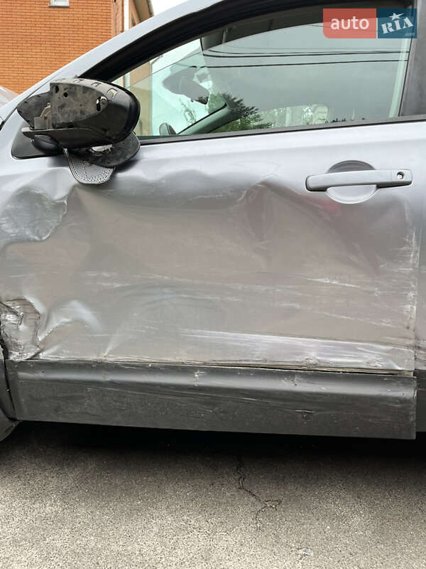 Позашляховик / Кросовер Nissan Qashqai 2012 в Києві фото 13 Позашляховик / Кросовер Nissan Qashqai 2012 в Києві