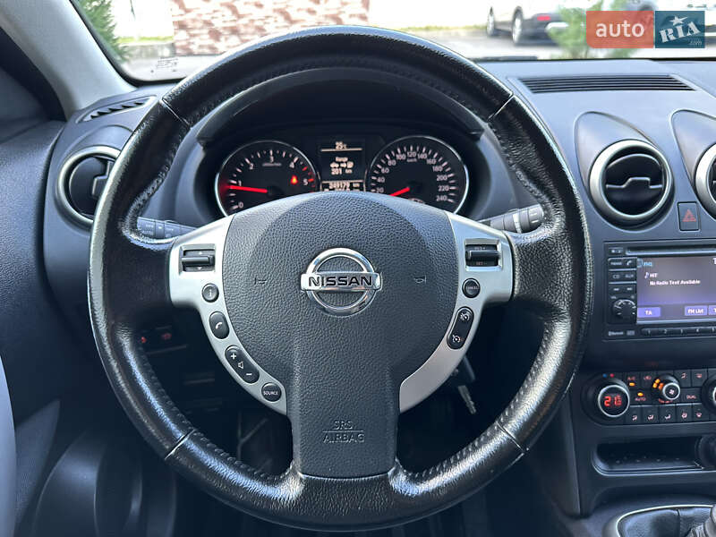 Позашляховик / Кросовер Nissan Qashqai 2012 в Рівному