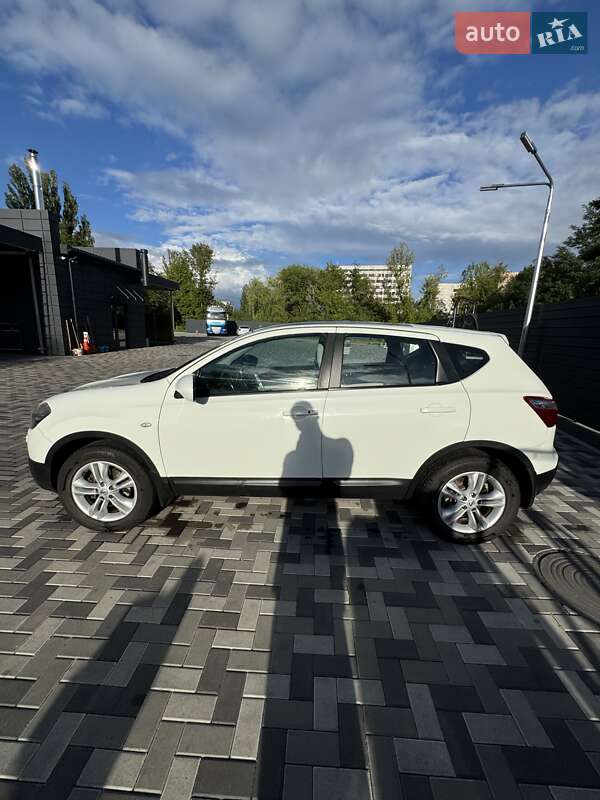 Внедорожник / Кроссовер Nissan Qashqai 2011 в Каневе