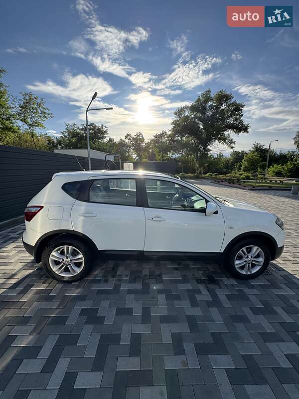 Внедорожник / Кроссовер Nissan Qashqai 2011 в Каневе