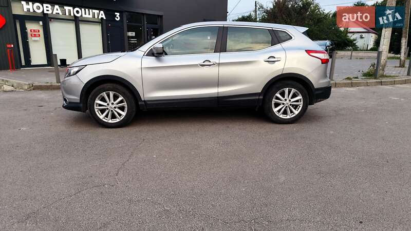 Внедорожник / Кроссовер Nissan Qashqai 2014 в Владимире