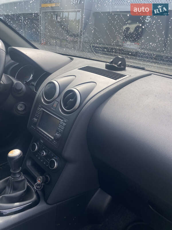 Внедорожник / Кроссовер Nissan Qashqai 2013 в Шептицькому