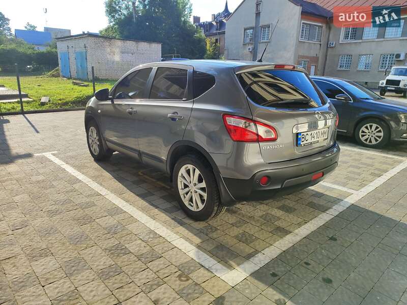 Внедорожник / Кроссовер Nissan Qashqai 2011 в Мостиске