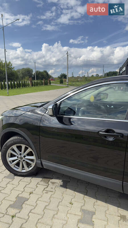 Внедорожник / Кроссовер Nissan Qashqai 2015 в Яворове