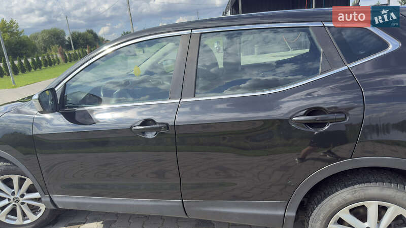 Внедорожник / Кроссовер Nissan Qashqai 2015 в Яворове