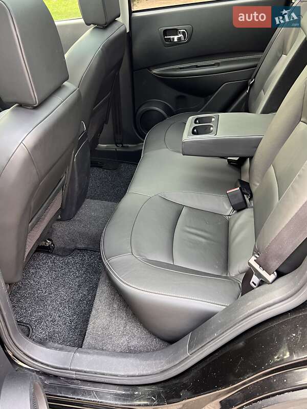 Внедорожник / Кроссовер Nissan Qashqai 2010 в Черновцах