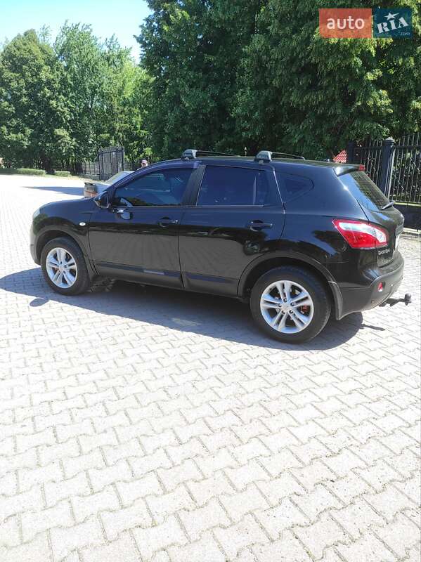 Внедорожник / Кроссовер Nissan Qashqai 2010 в Миргороде