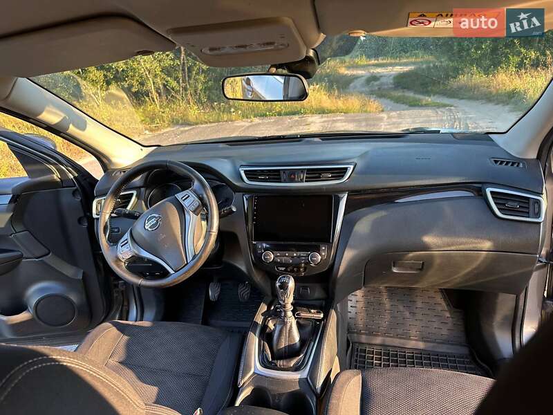 Позашляховик / Кросовер Nissan Qashqai 2016 в Камені-Каширському