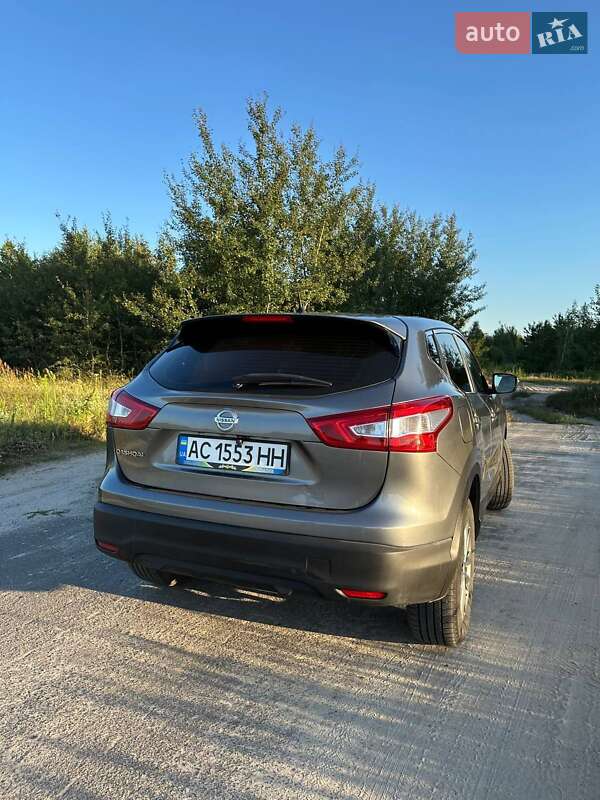 Позашляховик / Кросовер Nissan Qashqai 2016 в Камені-Каширському