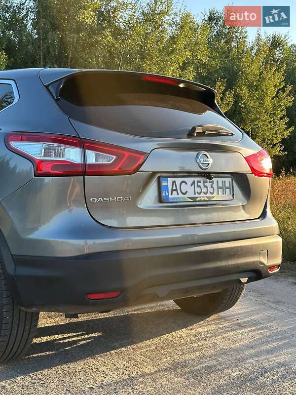 Позашляховик / Кросовер Nissan Qashqai 2016 в Камені-Каширському