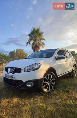 Позашляховик / Кросовер Nissan Qashqai 2011 в Харкові