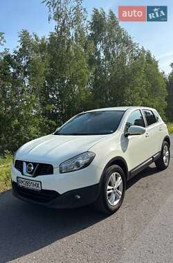 Внедорожник / Кроссовер Nissan Qashqai 2012 в Романове