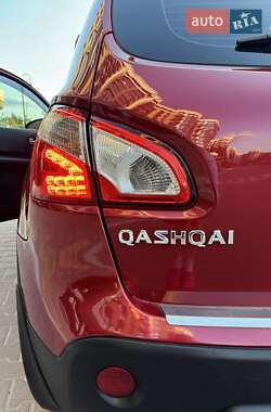 Внедорожник / Кроссовер Nissan Qashqai 2012 в 
