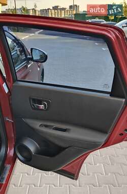 Внедорожник / Кроссовер Nissan Qashqai 2012 в 