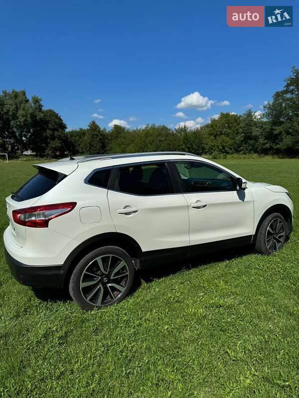 Позашляховик / Кросовер Nissan Qashqai 2015 в Хмельницькому