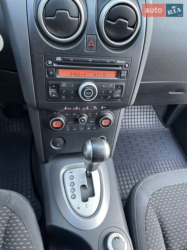 Внедорожник / Кроссовер Nissan Qashqai 2008 в Черновцах