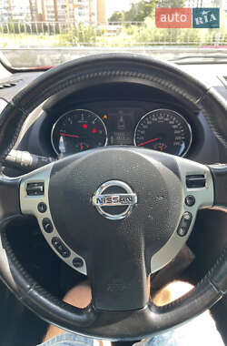 Внедорожник / Кроссовер Nissan Qashqai 2012 в 