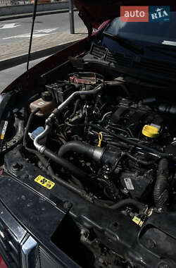 Внедорожник / Кроссовер Nissan Qashqai 2012 в 
