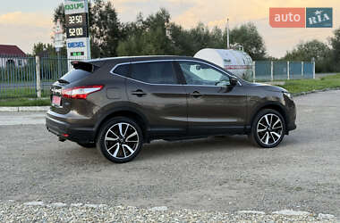 Внедорожник / Кроссовер Nissan Qashqai 2014 в 