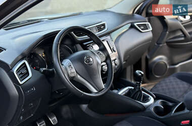 Внедорожник / Кроссовер Nissan Qashqai 2014 в 