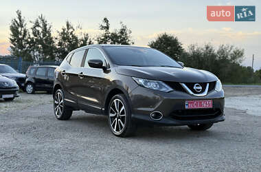 Внедорожник / Кроссовер Nissan Qashqai 2014 в 