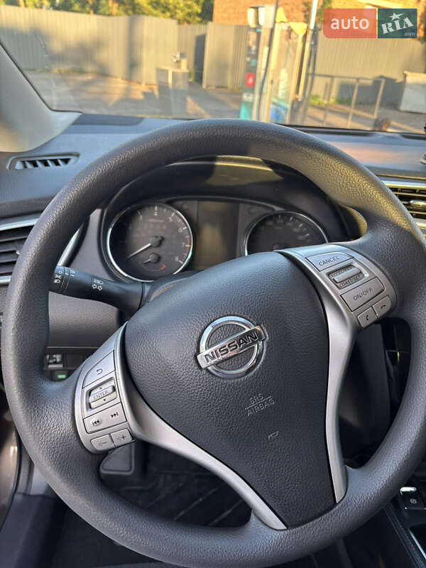 Внедорожник / Кроссовер Nissan Qashqai 2017 в Полтаве