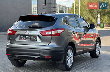 Позашляховик / Кросовер Nissan Qashqai 2017 в 