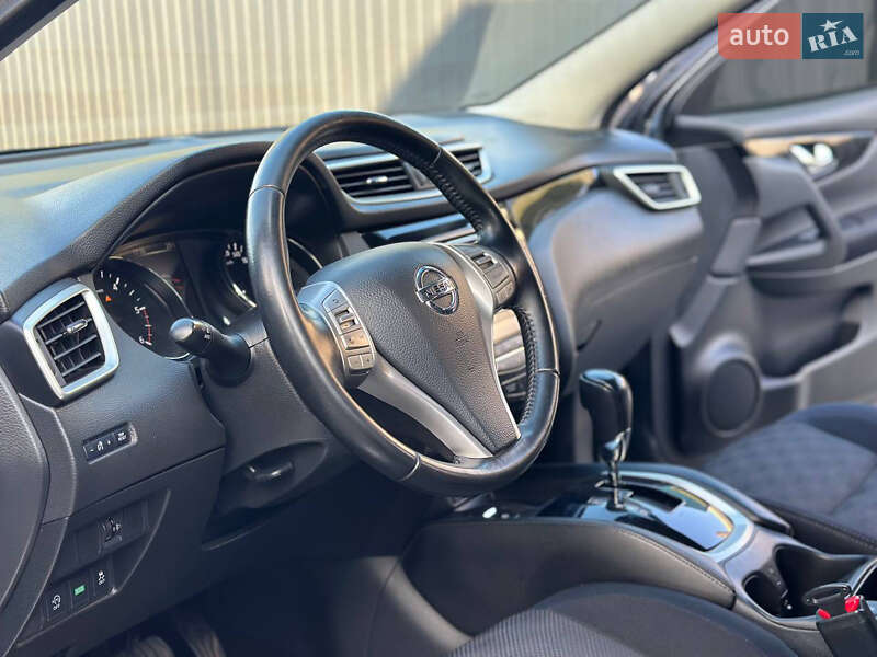 Внедорожник / Кроссовер Nissan Qashqai 2017 в Днепре