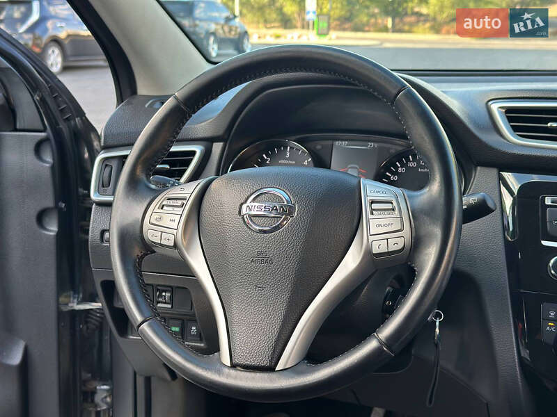 Внедорожник / Кроссовер Nissan Qashqai 2017 в Днепре