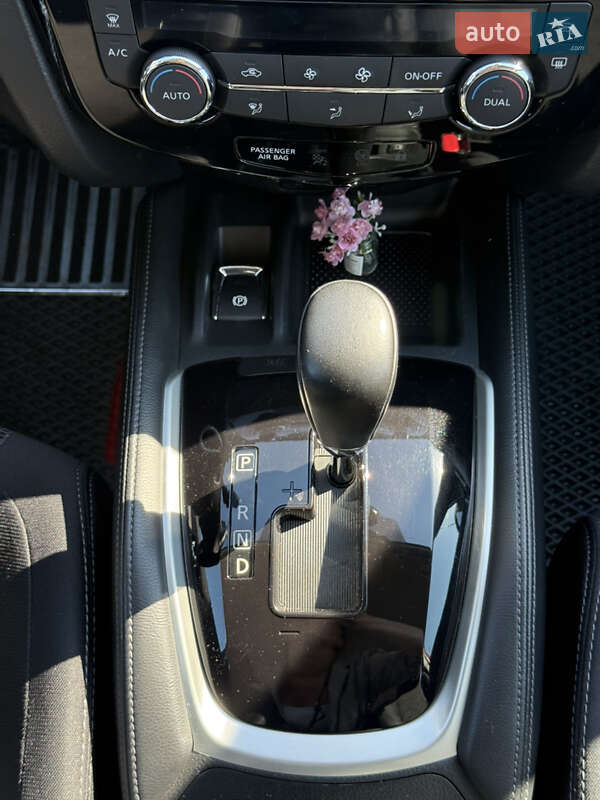 Внедорожник / Кроссовер Nissan Qashqai 2016 в Киеве