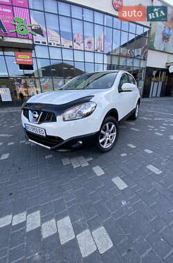 Внедорожник / Кроссовер Nissan Qashqai 2012 в Тячеве