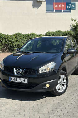 Внедорожник / Кроссовер Nissan Qashqai 2010 в Житомире
