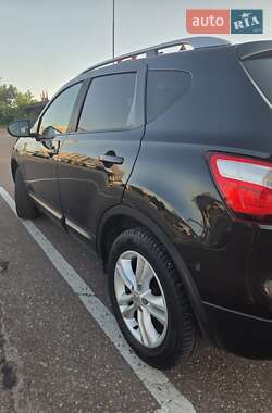 Позашляховик / Кросовер Nissan Qashqai 2010 в Львові