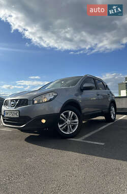 Позашляховик / Кросовер Nissan Qashqai 2011 в Києві