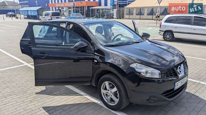 Позашляховик / Кросовер Nissan Qashqai 2010 в Калуші