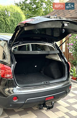 Внедорожник / Кроссовер Nissan Qashqai 2009 в 