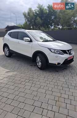Внедорожник / Кроссовер Nissan Qashqai 2015 в 