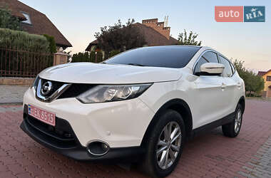 Позашляховик / Кросовер Nissan Qashqai 2014 в Чернівцях