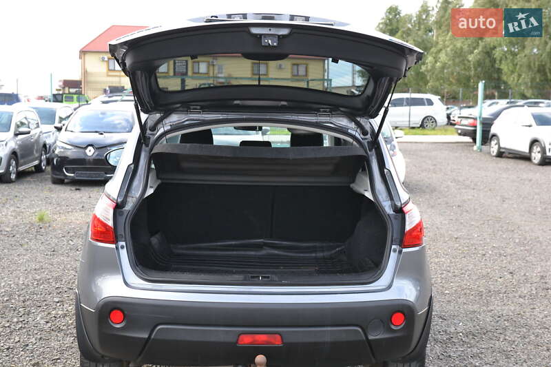 Внедорожник / Кроссовер Nissan Qashqai 2012 в Луцке